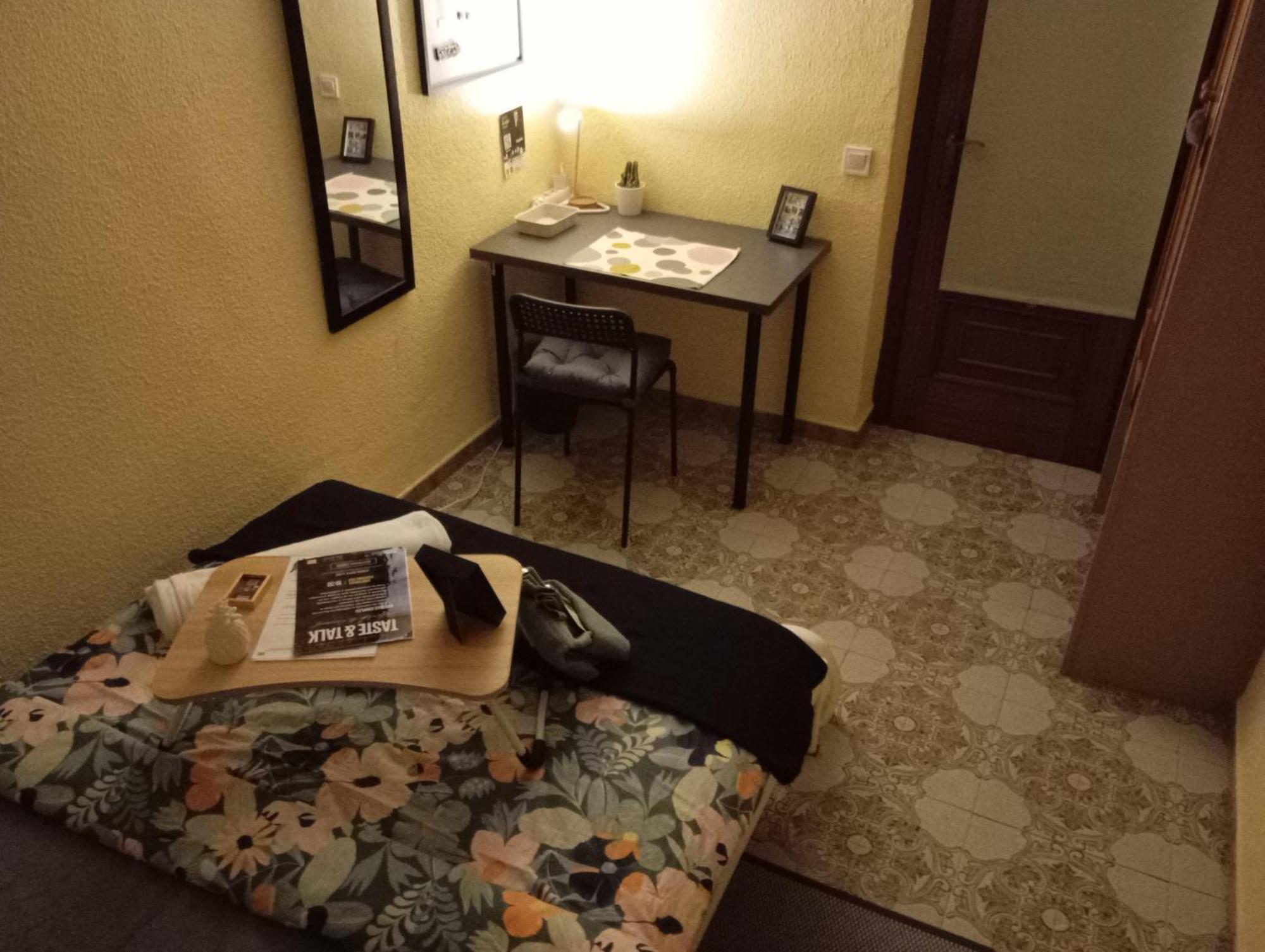 Gemuetliches Zimmer "Gold" Fuer 2 Personen Und Katzenliebhaber Valencia Kültér fotó